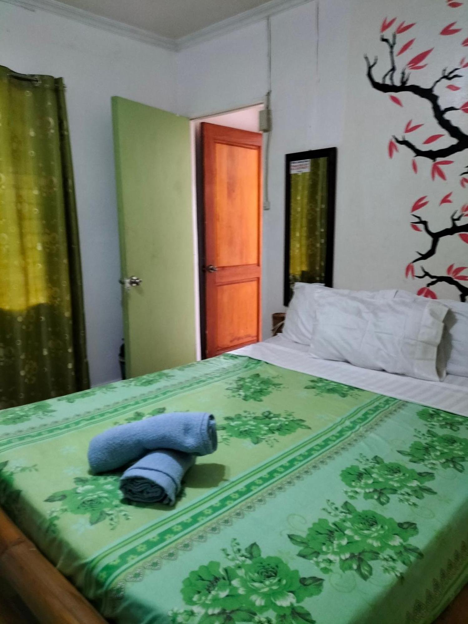 Cronin Residence Resort Oslob Exterior foto